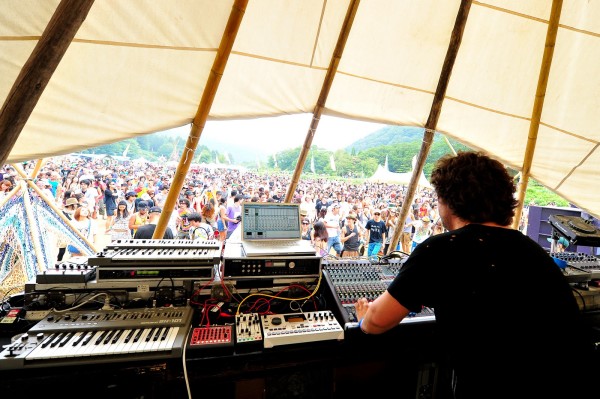 Mathew Jonson Live