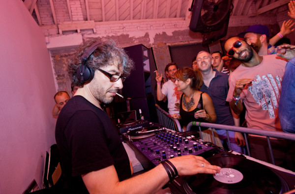 Move D at Electric Minds