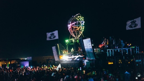 Robot_Heart_Burning_Man_Art_Cars_2014_Galen_Oakes