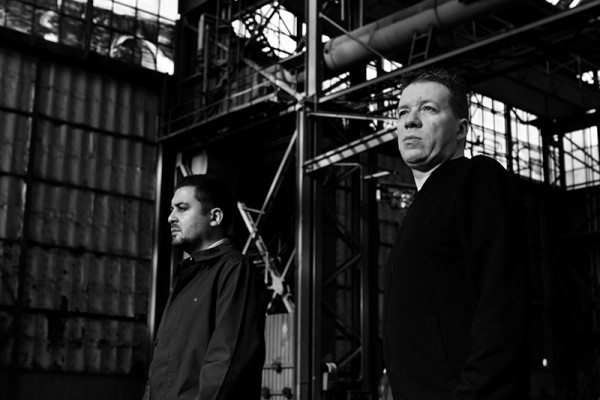 Abstract_Division_Gigatools