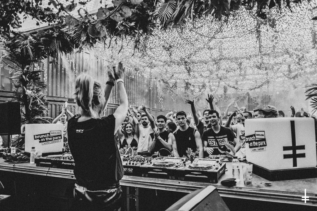 Insolate Live Event Brunch Party