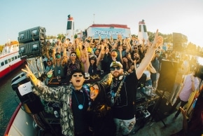 Space Yacht Boat Party