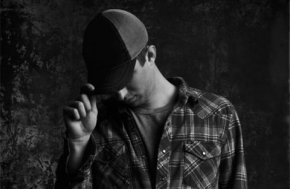 Premiere: B.Riley "Ghostform" out soon on new label CMND CTRL