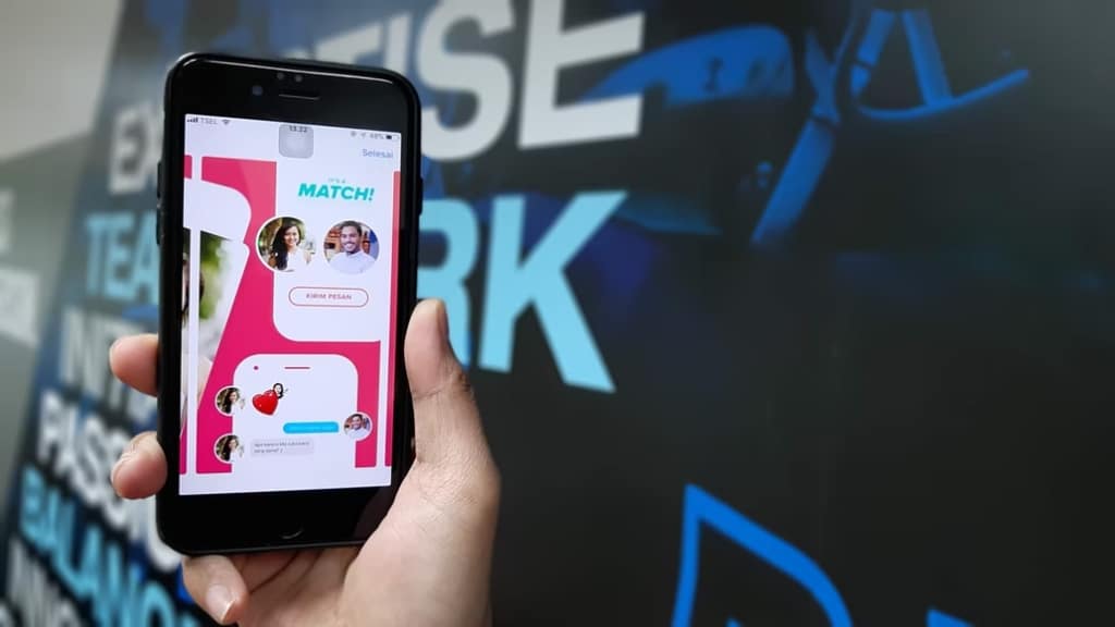 Tinder Festival mode